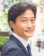 磯野　茂 氏