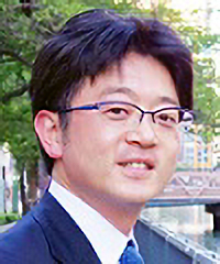 三井田　浩 氏