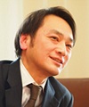 水野　与志朗 氏